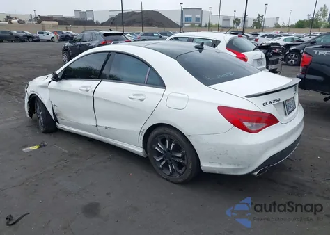 2014 Mercedes-Benz Cla 250 z USA, uszkodzony, nr VIN WDDSJ4EB7EN104248